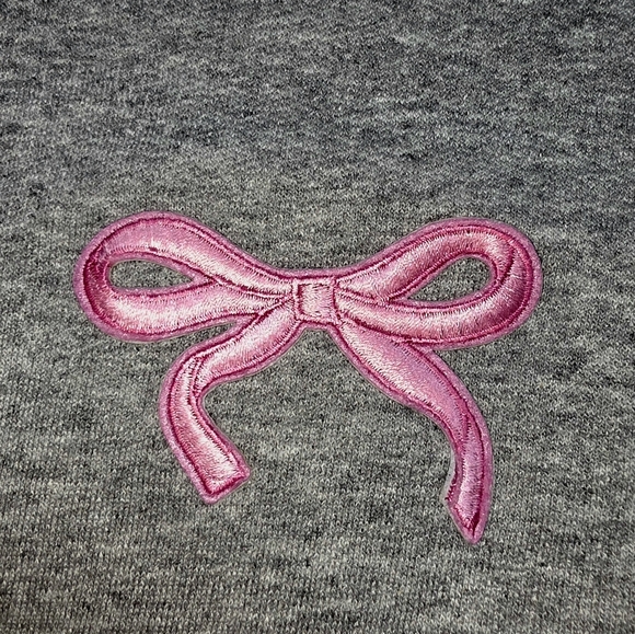 Pink Ribbon Embroidered Patch Gildan Heavy Blend Pullover Sweatshirt Size XL - Picture 2 of 8
